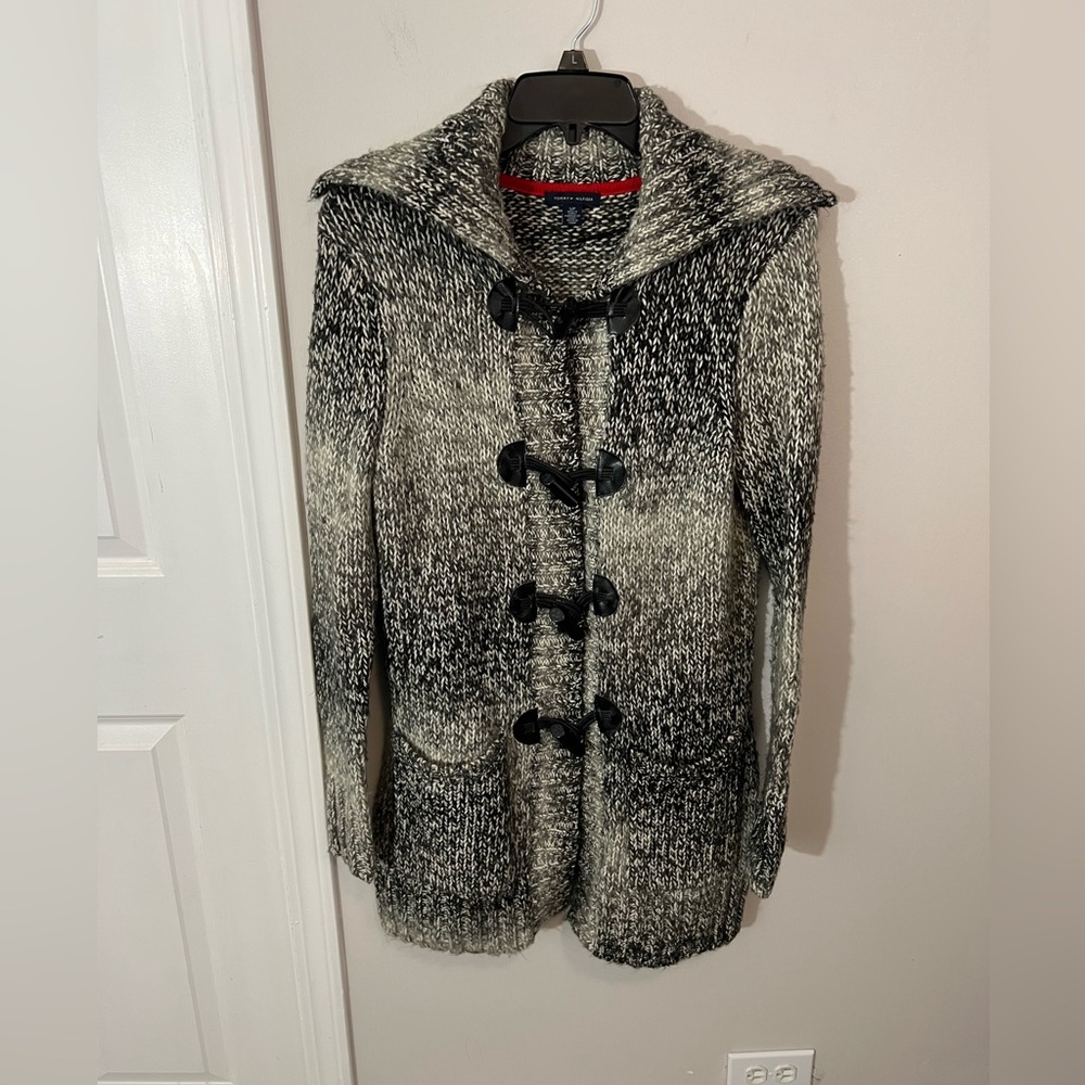 Tommy Hilfiger women's Wool Blend toggle closures Cardigan
Oversized